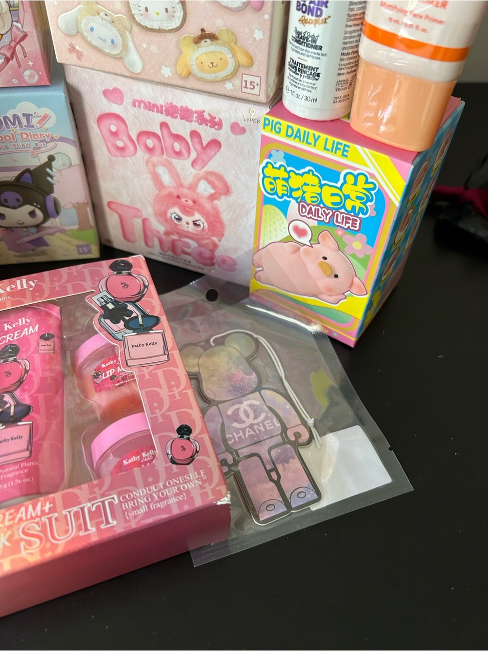 Assorted Blind Box Character Mystery Boxes & Beauty Bundles  ( 5 Blind Boxes) - Picture 5 of 5